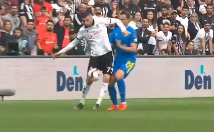 Burak Yılmaz Için Sarı Kart Tartışması!