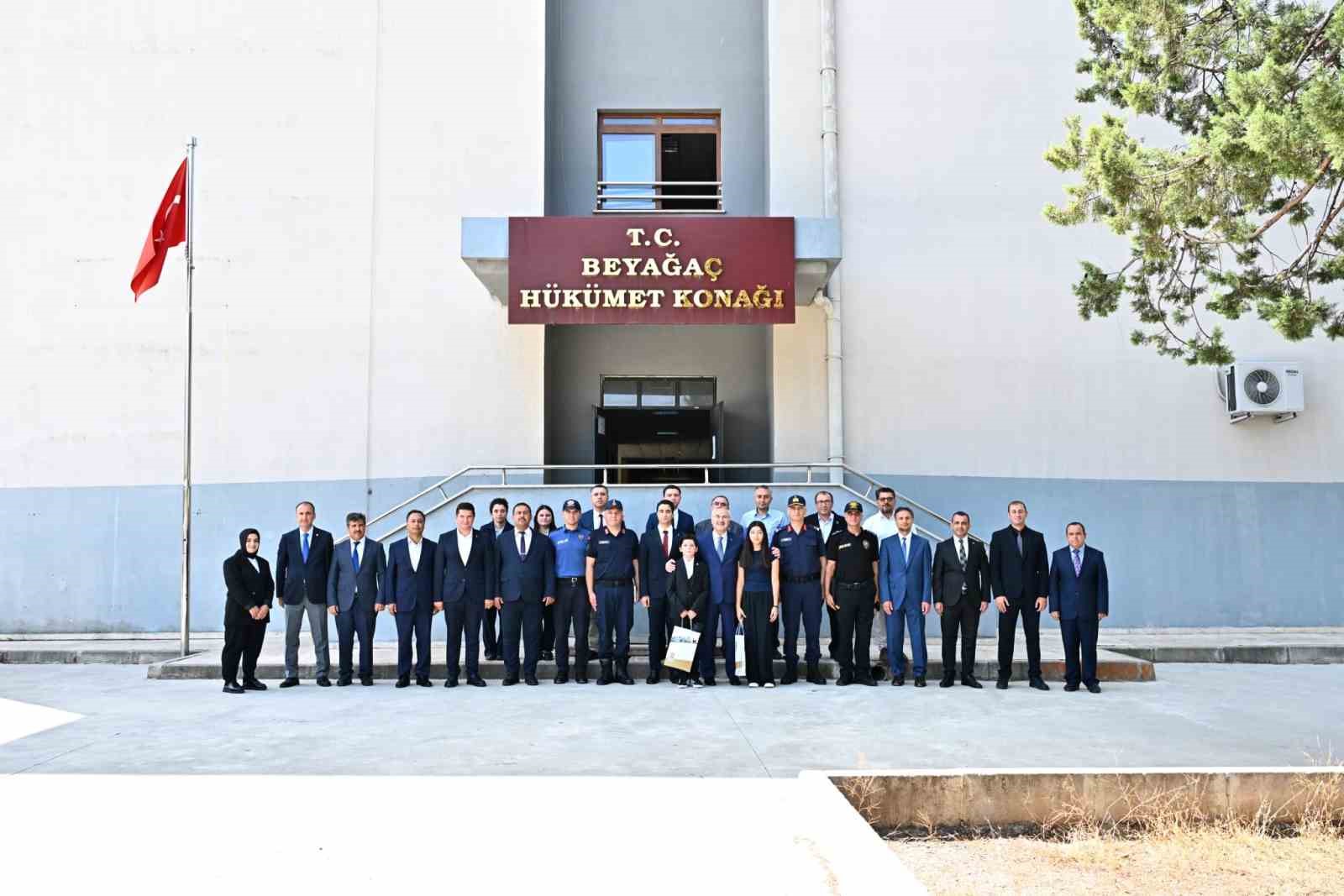 denizli-valisi-yavuz-selim-kosger-beyagac-ta-temaslarda-bulundu