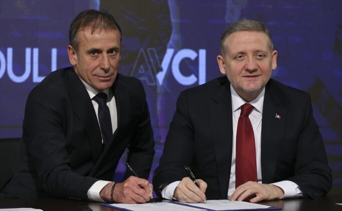 İngiliz Basınında Başakşehir Yankıları: "g.saray Ve F.bahçe Gibi Bütçe..."