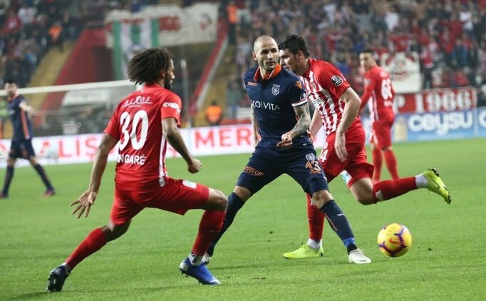Başakşehir'de Çare Kudriashov!