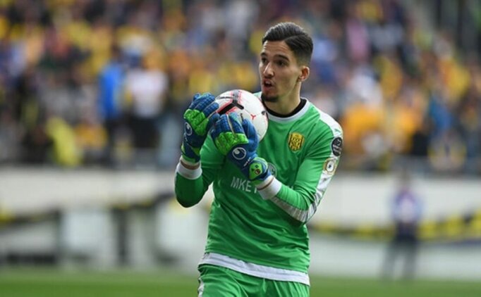 Beşiktaş Ve Galatasaray Altay Bayındır'ın Peşinde