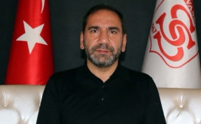 Mecnun Otyakmaz'dan Iddialı Başakşehir Açıklaması!