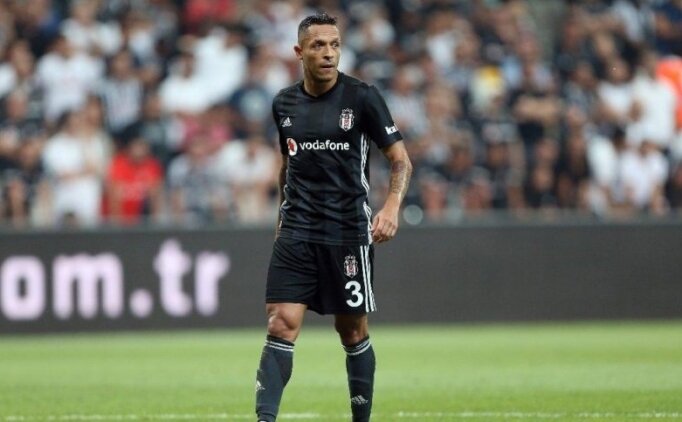 Şenol Güneş'in Derbide Tercihi Adriano!