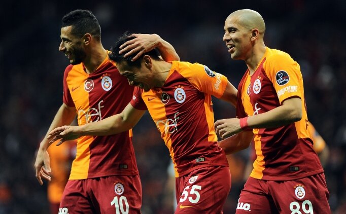 Galatasaray'da Tribüne Kim Çıkacak?