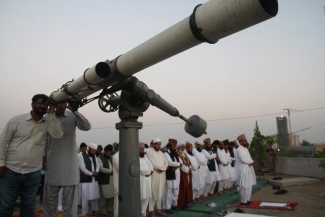Pakistan, Ramazan'a Bir Gün Geç Başlıyor