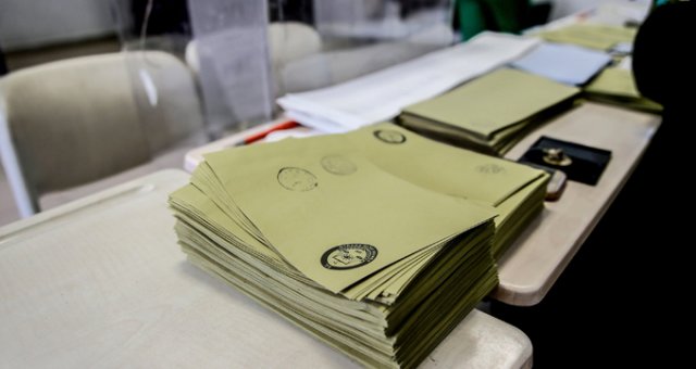 31 Mart'tan Sonra 18 Yaşını Dolduranlar İstanbul Seçimlerinde Oy Kullanabilecek Mı? İşte Yanıtı