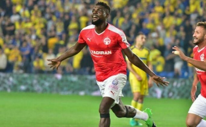 Onazi Trabzonspor'un Transferini Duyurdu