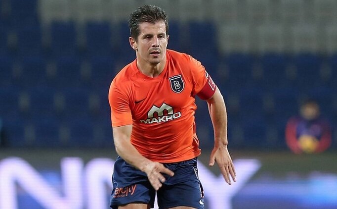 Başakşehir'de G.saray Öncesi Emre Belözoğlu Paniği