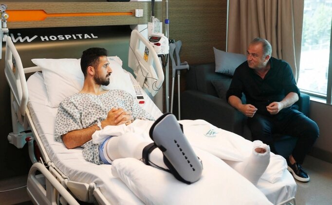 Fatih Terim'den Emre Akbaba'ya Ziyaret