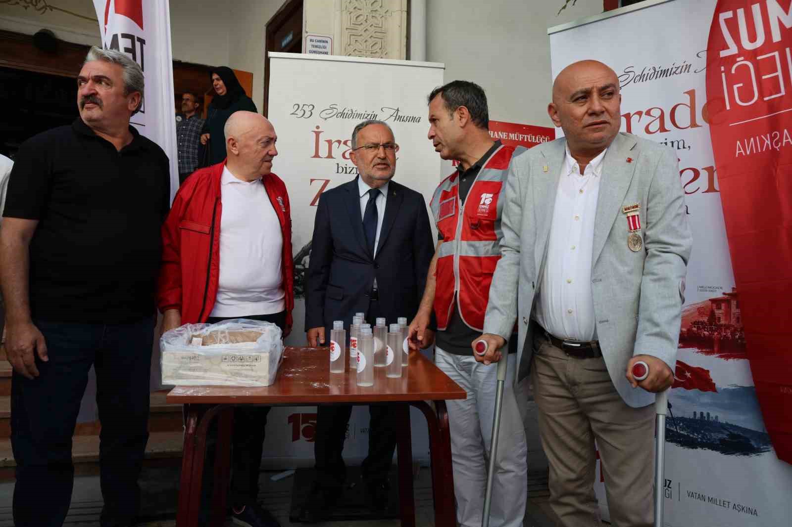 15-temmuz-un-253-sehidi-gumushane-de-dualarla-yad-edildi