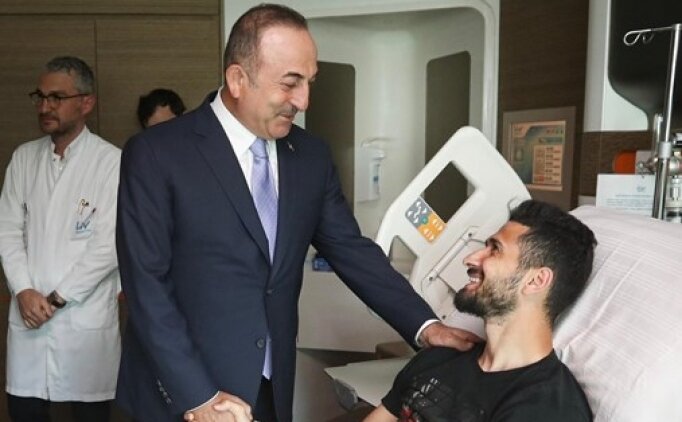 Dışişleri Bakanı Çavuşoğlu'ndan Emre Akbaba'ya Ziyaret!