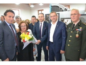 Ayvalık’ta ‘Fotoğraflarla Atatürk’ Sergisi