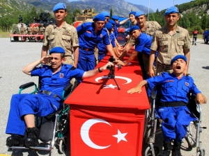 Vatan-bayrak Sevgisi Engel Tanımadı