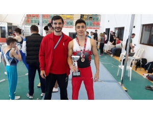 Hasan Bulut Cimnastik’te Türkiye Üçüncüsü