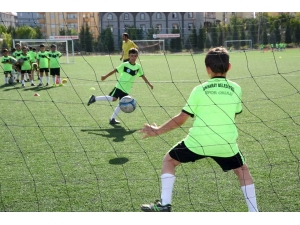 Aksaray Belediyesi Yaz Spor Okulu Kayıtları Başladı