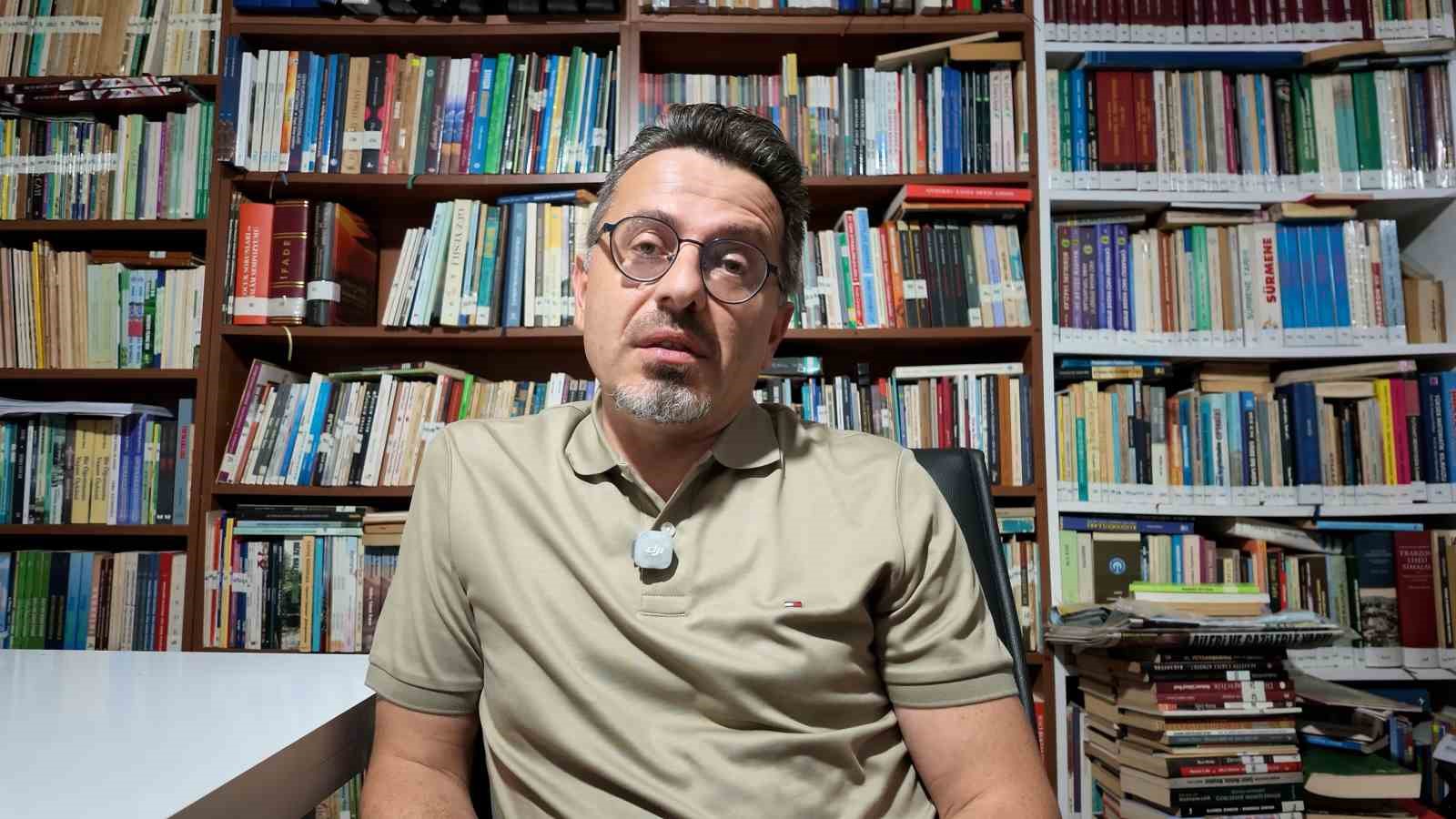 prof-dr-resul-yavuz-yunan-1-ordusu-dalga-beklerken-tsunamiyle-karsilasti