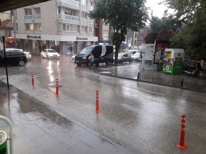 Bastıran Sağanak Yağış Bilecik’i Felç Etti