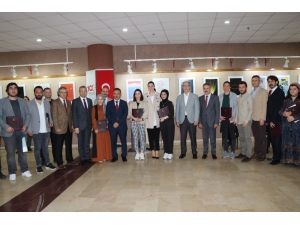 “Genç Sanat: 3. Afiş Tasarım Yarışması Sergisi” Açıldı