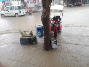 Pazaryeri’nde Şiddetli Yağmur Hayatı Olumsuz Etkiledi