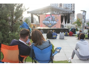 Final Four’da İçin İstanbul’da Dev Ekran Kuruldu