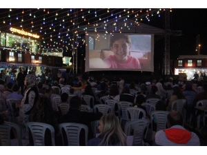 Vatandaşların Yazlık Sinema Keyfi