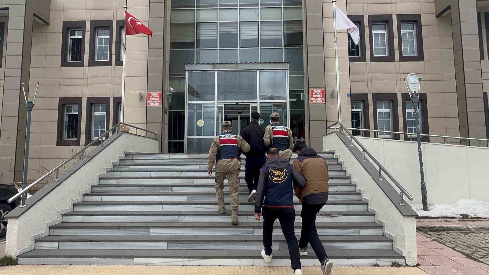 bitlis-te-gocmen-kacakciligi-operasyonu