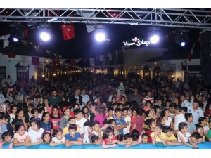 Karaköprü Yaşam Sokağında Ramazan Coşkusu Sürüyor