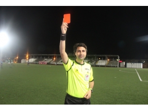 Elazığ Bölgesi Hakemlerinden Aksu, Hakemliğe Veda Etti