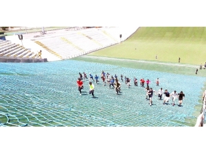 Kayakla Atlama Kuleleri’nde Atletizm Tırmanma Yarışı Nefesleri Kesti