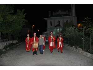 Simavlılar, Sahura Mehter Marşıyla Kalktı