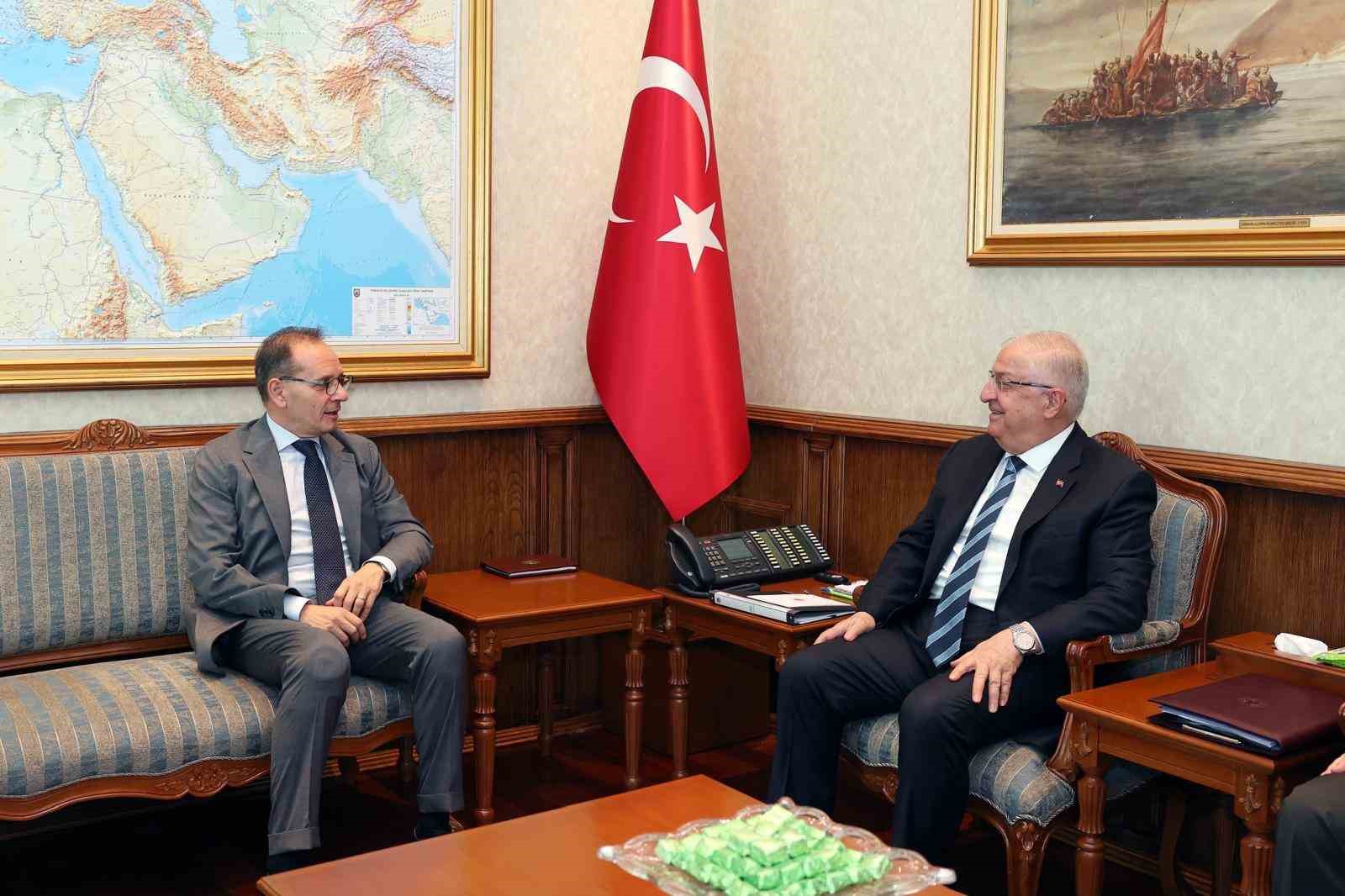 bakan-guler-italya-nin-ankara-buyukelcisi-manzo-yu-kabul-etti