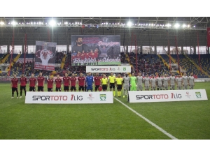 Spor Toto 1. Lig: Gençlerbirliği: 1 - Adana Demirspor: 2