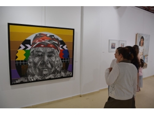 Öğrencilerinin Eserleri Sanat Severlerle Buluşuyor