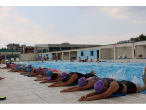 Yunusemre Belediyesi Yüzme Kursu Düzenleyecek