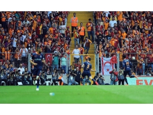 Spor Toto Süper Lig: Galatasaray: 0 - M.başakşehir: 1 (İlk Yarı)