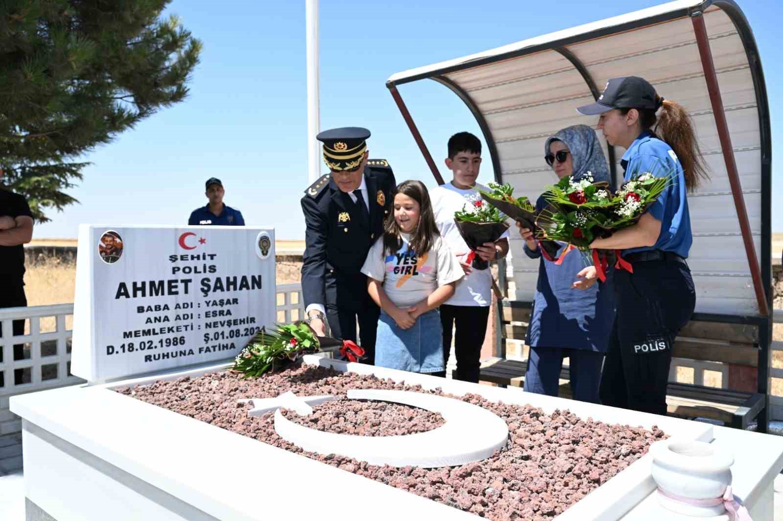 kastamonu-da-sehit-dusen-polis-memuru-sehadetinin-2-yilinda-dualarla-anildi