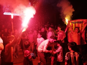 Mardin’de Binlerce Kişi Sokaklara Döküldü