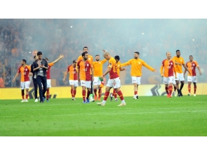 Galatasaray 9 İsim İlk Kez Şampiyonluğu Tattı