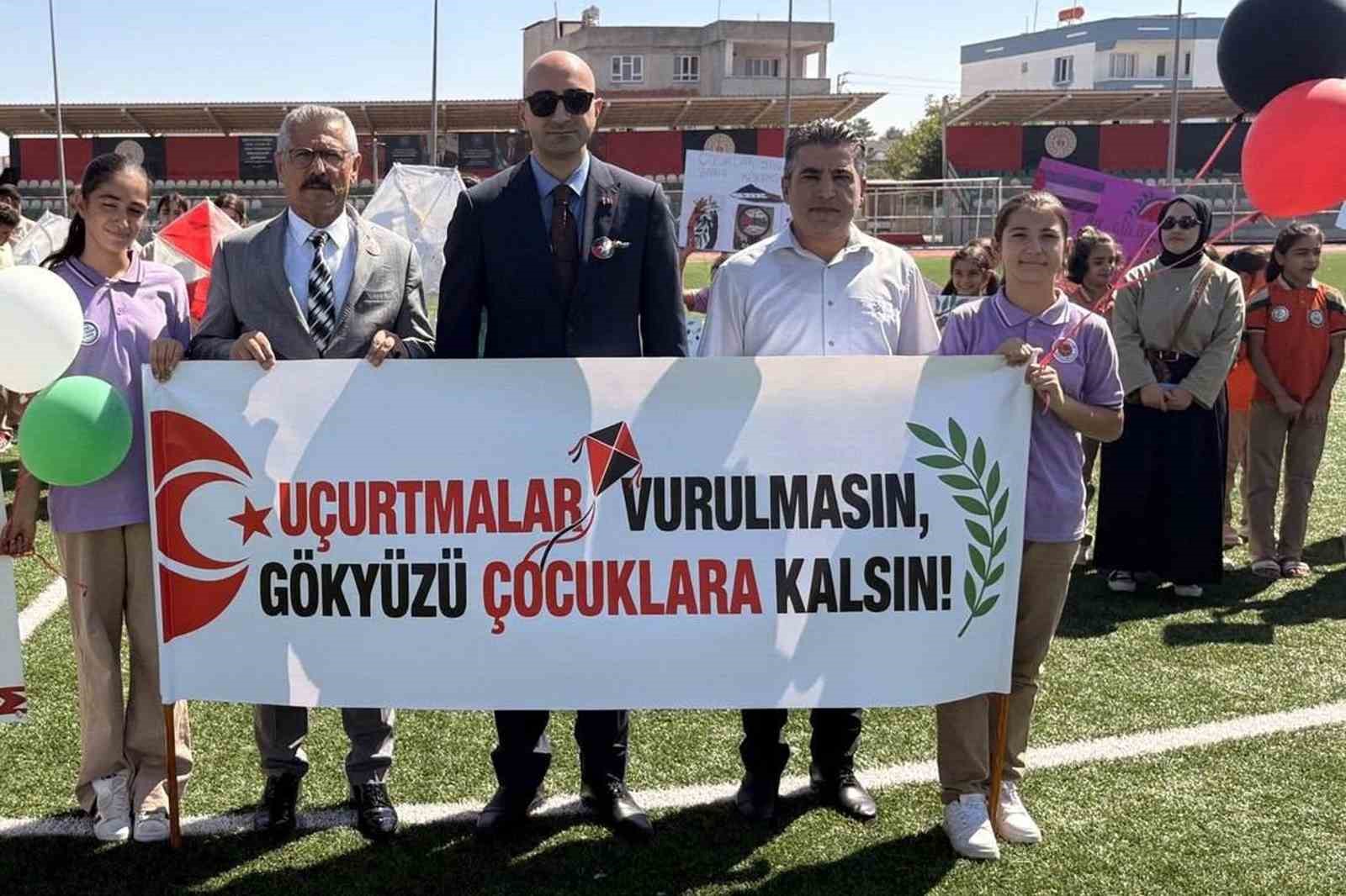 araban-da-ucurtmalar-gazze-deki-cocuklar-icin-gokyuzune-yukseldi