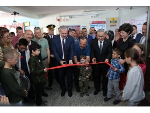Kütahya’da ’Şehit Uzman Çavuş Hasan Kahraman Kütüphanesi’ Açıldı