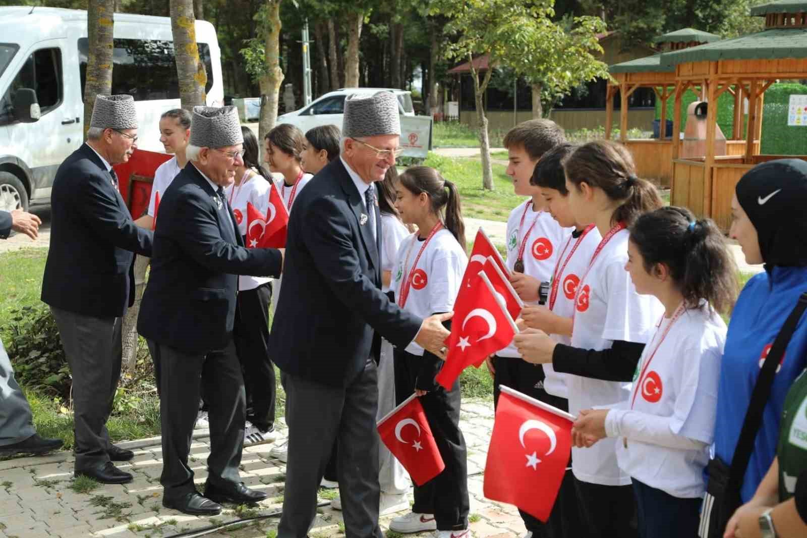 kavak-ta-vatan-ve-kahramanlik-bulusmasi
