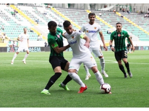 Sakıb 9 Ay Sonra Forma Giydi