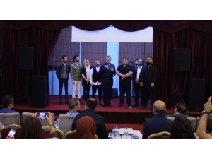 ’’Ne Olur Gitme’’ Filminin Galası Yapıldı