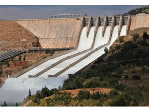 15 Yıl Sonra Keban Barajı’nda 3 Savak Daha Açıldı