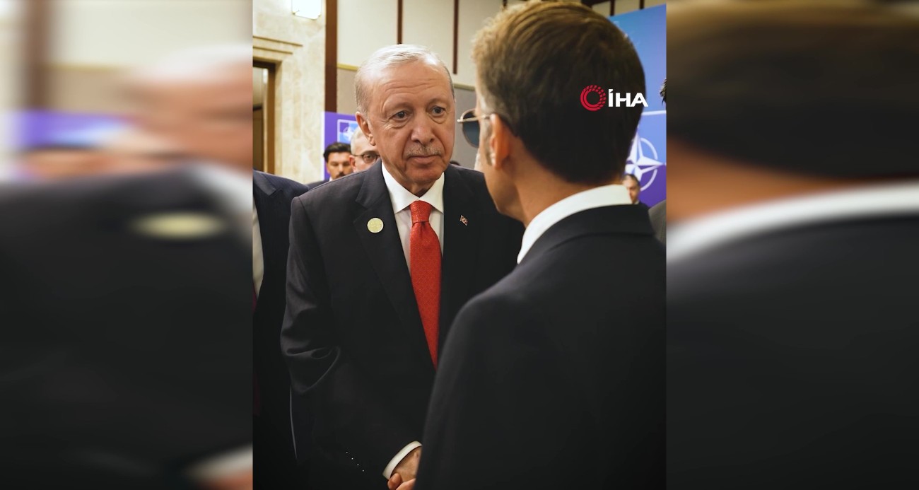 cumhurbaskani-erdogan-macron-ile-fransa-ya-selam-gonderdi