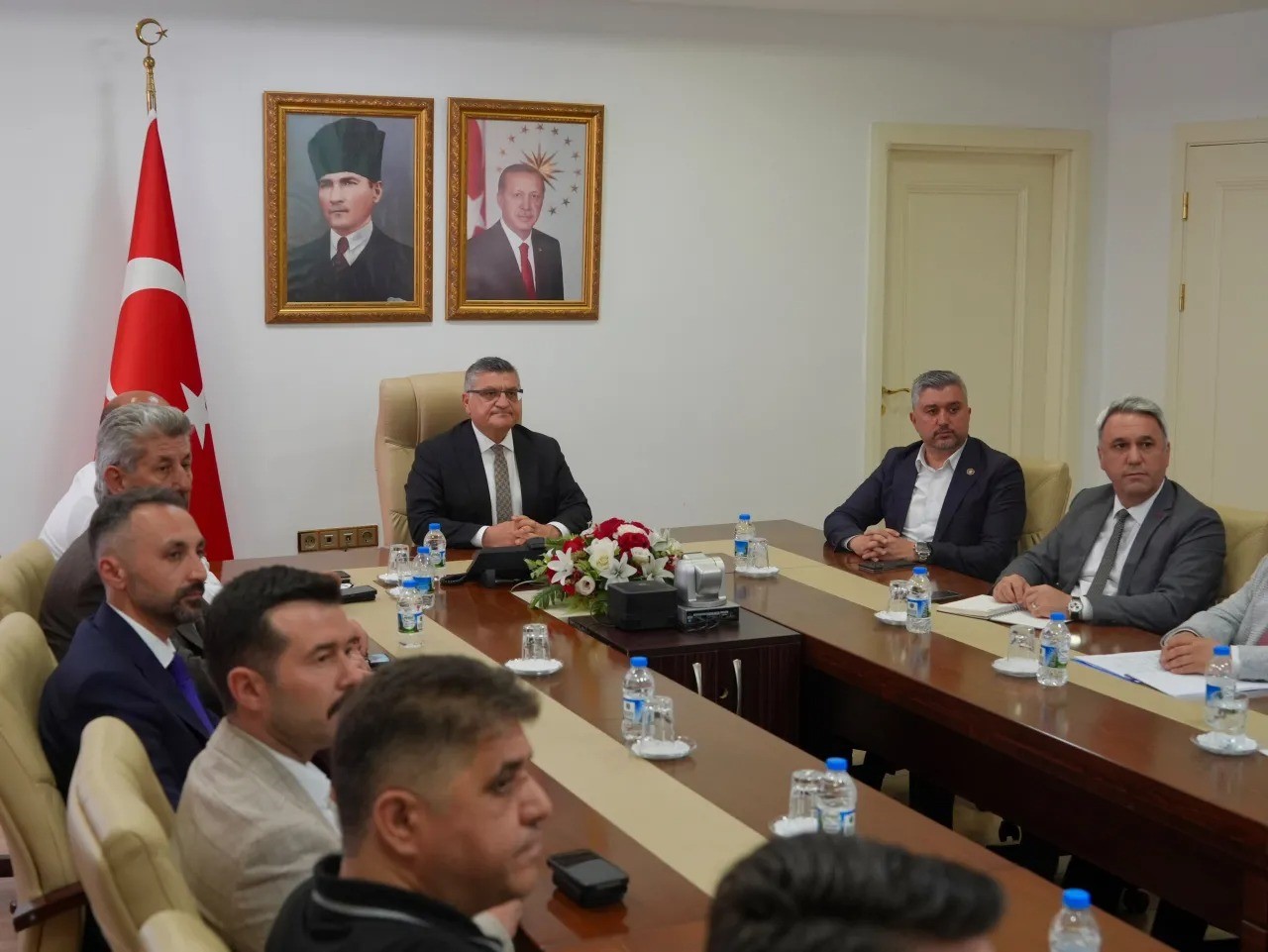 sinop-ta-demir-yolu-projesi-icin-kritik-toplanti
