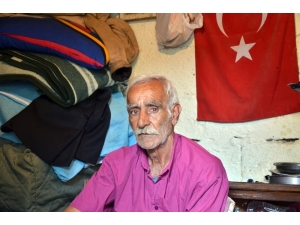 Başını Sokacak Ev İstiyor