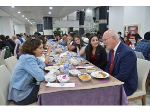 Uşak Üniversitesi’nde İftar Vakti
