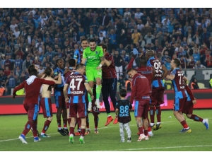 Trabzonspor, Liderin Ardından En İyi İç Saha Takımı Oldu