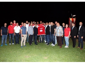 Parkenin Akrepleri Başarıyı Kutladı